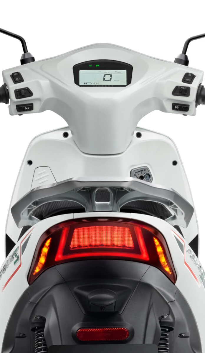 Xe máy điện Vinfast FELIZ S với Tốc độ tối đa 78 km/h.